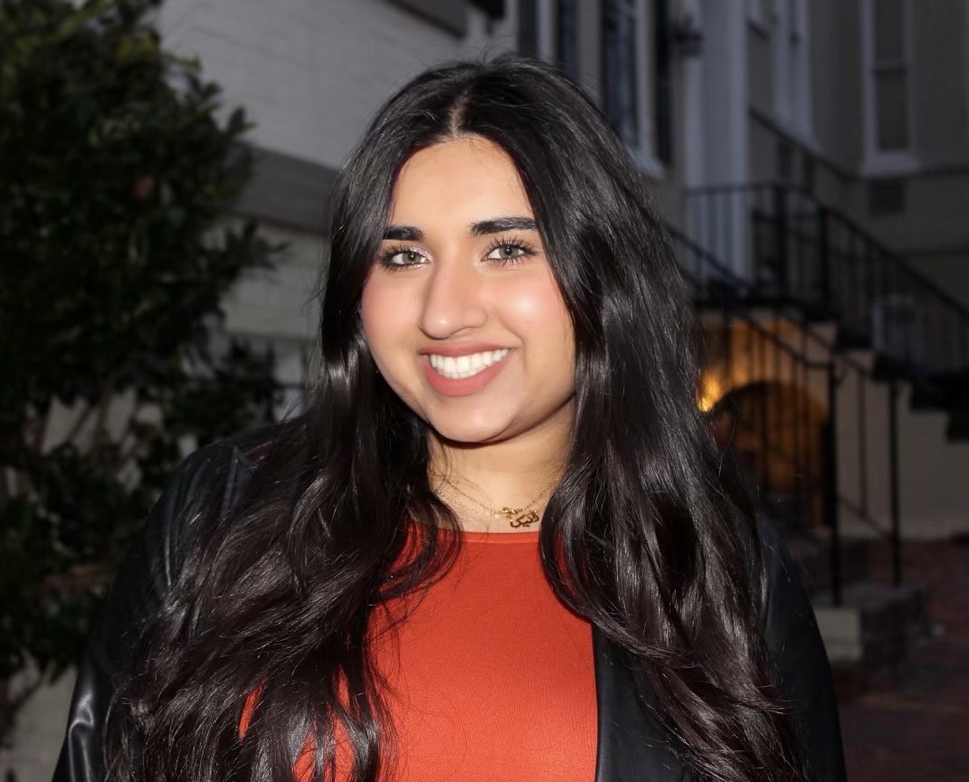 Anika Hukmani Headshot