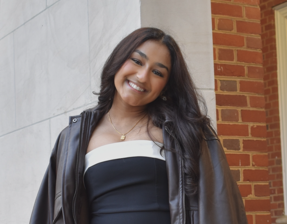 Sanika Devare headshot