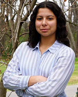 headshot of Valentina Cruz